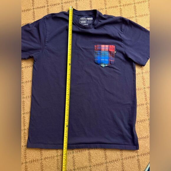 Vans Original short sleeve navy T-shirt with plaid pocket. L - Picture 3 of 8
